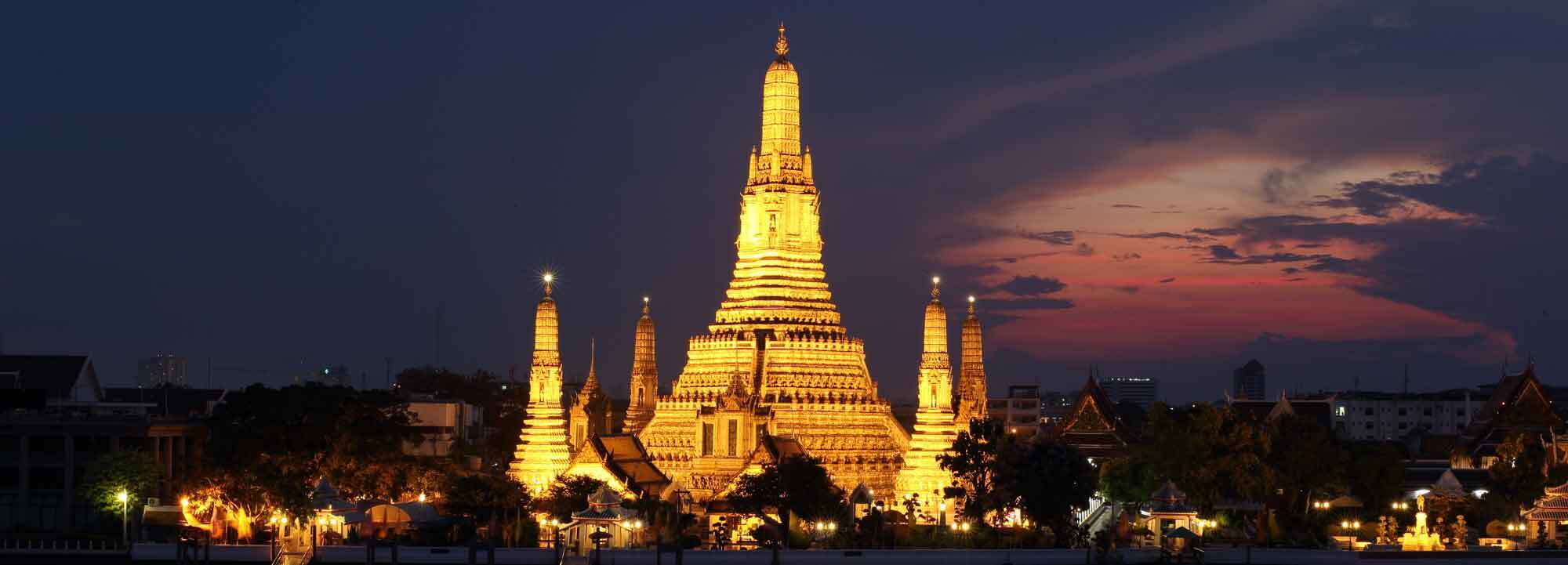 wat arun temple Holiday Guide